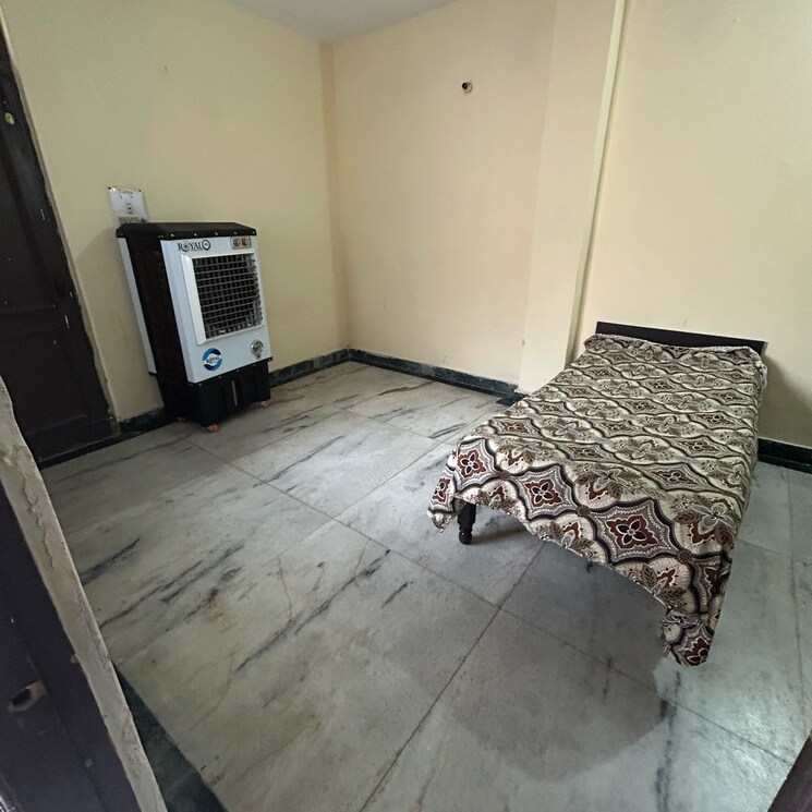 Bedroom, kotla mubarakpur 1 RK 350 Sq.Ft. Builder Floor In Kotla Mubarakpur Delhi 8965424