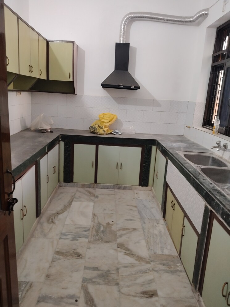 Kitchen, sector 21c 3 Bedroom 360 Sq.Yd. Independent House In Sector 21c Faridabad 8965436