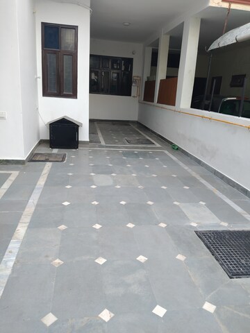 Balcony in 3 BHK Independent House at Sector 21c – for Rent