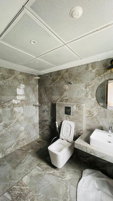 Bathroom in 1 BHK Apartment at Gomti Nagar – for Rent