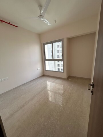 Room in 2 BHK Apartment at Piramal Vaikunth, Balkum Pada – for Sale