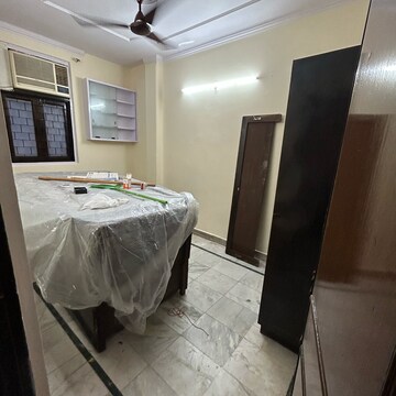 Bedroom in 1 BHK Builder Floor at Kotla Mubarakpur – for Rent