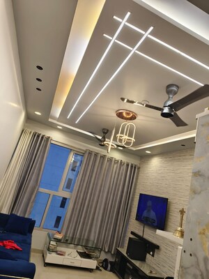 Team Area in 2 BHK Apartment at Piramal Vaikunth, Balkum Pada – for Sale