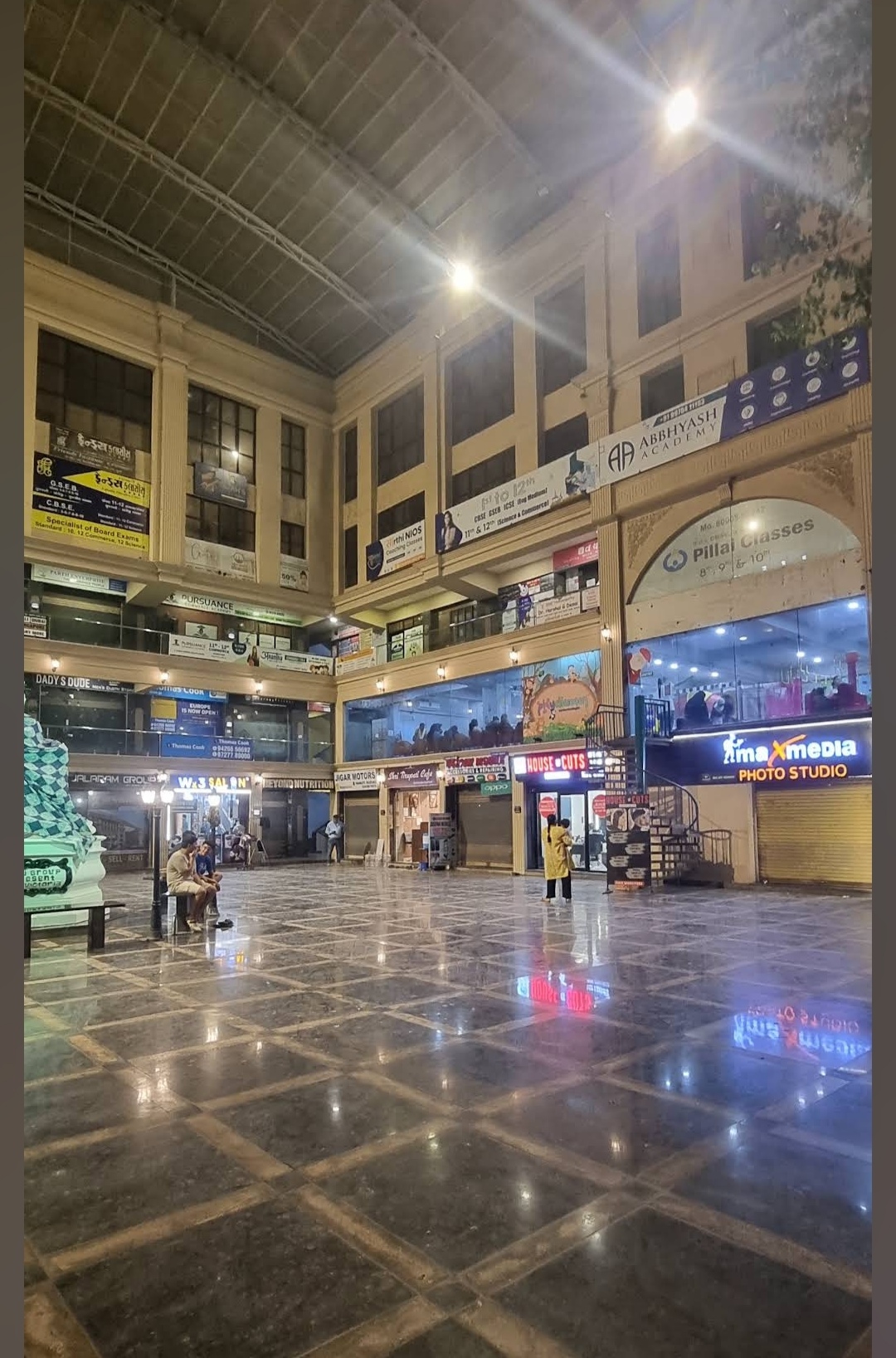 Retail Shop For Sale in Raj Victoria Shopping