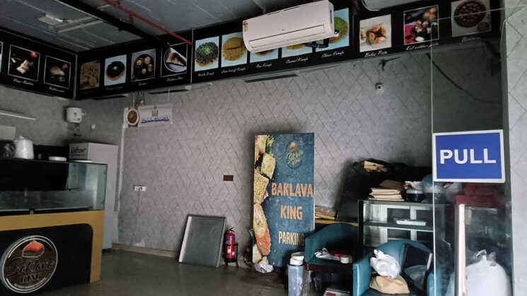  Parking, madhapur Commercial Shop 700 Sq.Ft. In Madhapur Hyderabad 8965508