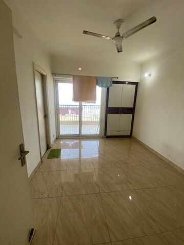 Room in 2 BHK Apartment at Gaur Yamuna City 16th Park View, Sector 19 Yamuna Expressway – for Sale