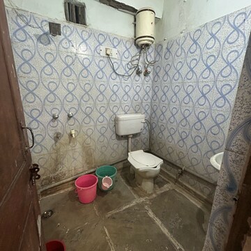 Bathroom in 2 BHK Builder Floor at Kotla Mubarakpur – for Rent