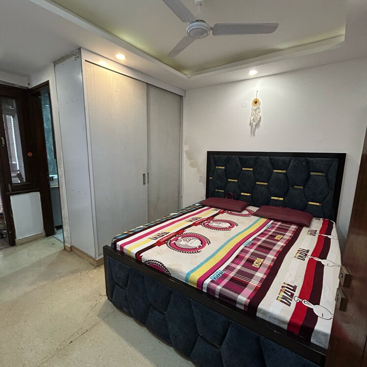 Bedroom, kotla mubarakpur 3 Bedroom 1200 Sq.Ft. Builder Floor In Kotla Mubarakpur Delhi 8965555