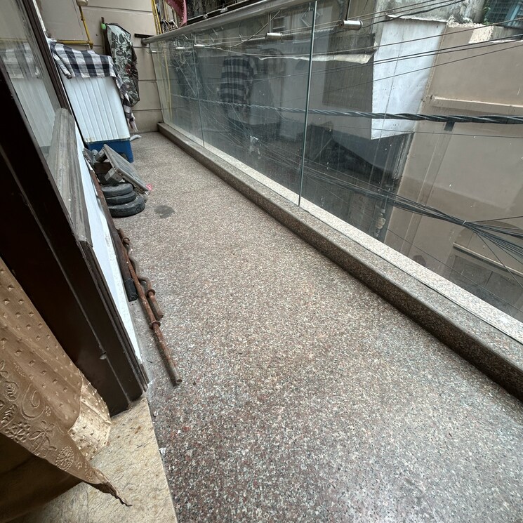 Balcony, kotla mubarakpur 3 Bedroom 1200 Sq.Ft. Builder Floor In Kotla Mubarakpur Delhi 8965555