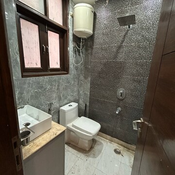 Bathroom in 3 BHK Builder Floor at Kotla Mubarakpur – for Rent