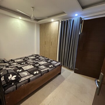 Bedroom in 3 BHK Builder Floor at Kotla Mubarakpur – for Rent