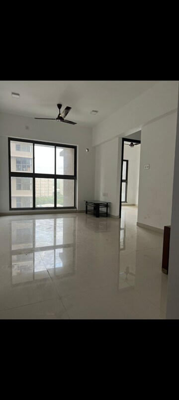 Room in 2 BHK Apartment at Oxford Navrang Crystal, Goregaon West – for Rent