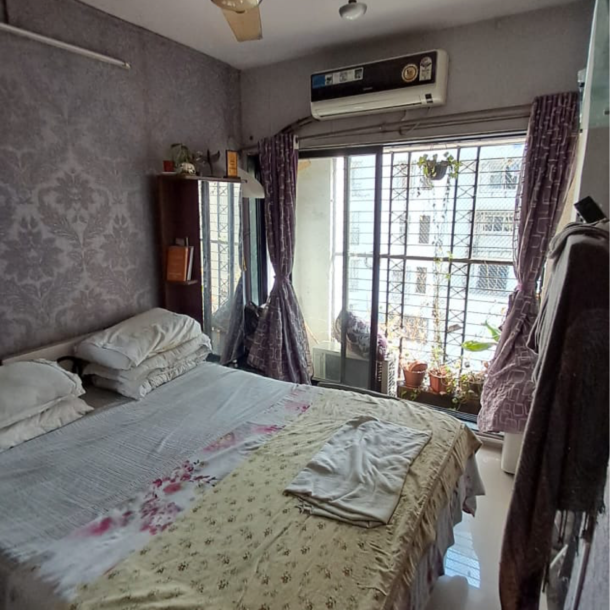 1 BHK + Pooja Room Apartment For Rent in Oxford Apartments Bandra West