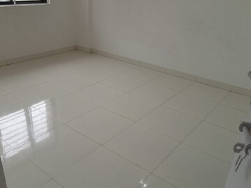 Room in 3 BHK Apartment at Rama Apartment, Walvekar Nagar – for Rent