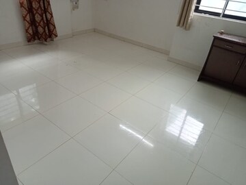 Room in 3 BHK Apartment at Rama Apartment, Walvekar Nagar – for Rent