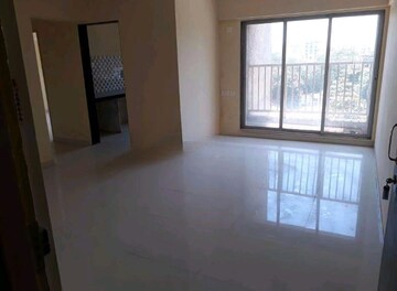Room in 2 BHK Apartment at Prescon Silver Oak At Prestige Residency, Ghodbunder Road – for Rent