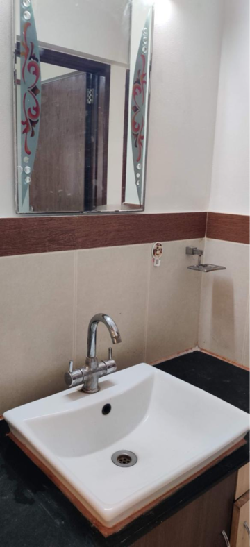 Bathroom in 3 BHK Apartment at Amit 9 Green Park, Parvati Paytha – for Rent
