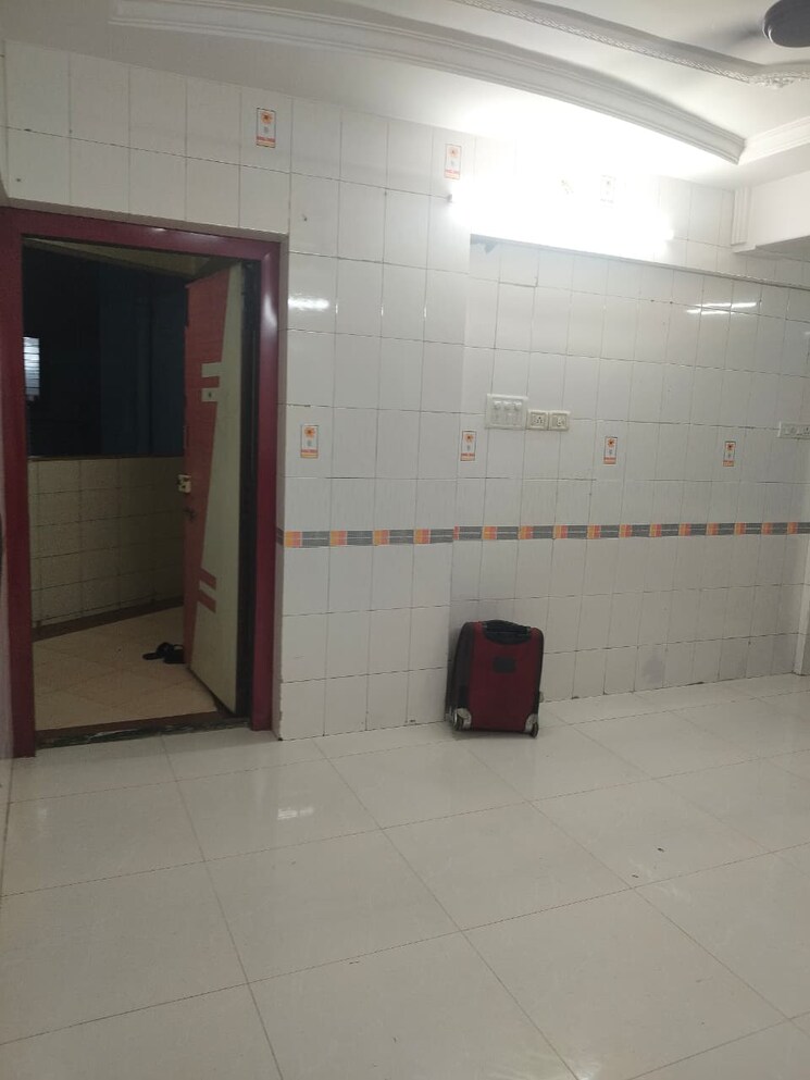 Bathroom, tilak-nagar-building 2 Bedroom 650 Sq.Ft. Apartment In Tilak Nagar Mumbai 8965608