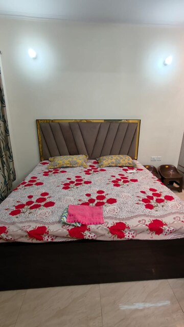  3 BHK Apartment at Gaur Yamuna City 16th Park View, Sector 19 Yamuna Expressway – for Rent