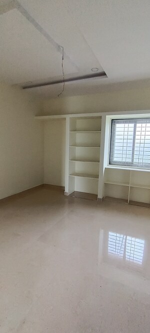 Room in 4 BHK Apartment at Injapur – for Sale