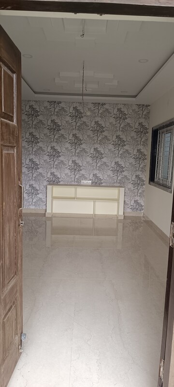 Room in 4 BHK Apartment at Injapur – for Sale