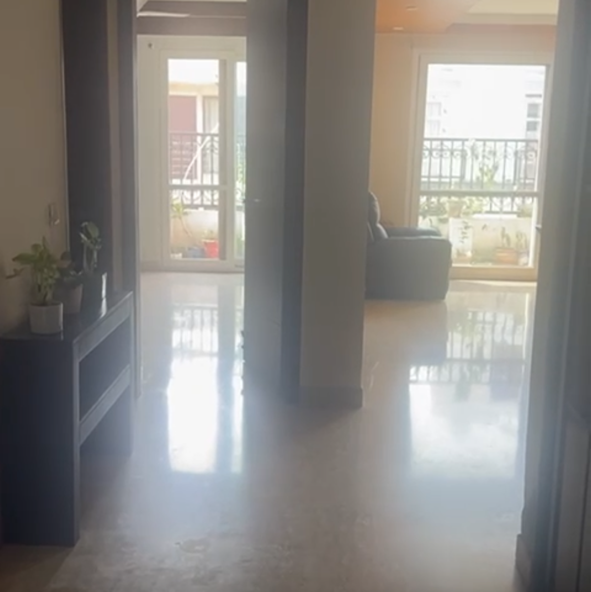 4 BHK + Servant Room,Extra Room Builder Floor For Rent in S 27 Luxury Homes