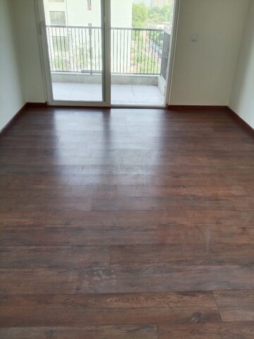 Room in 4 BHK Builder Floor at DLF Garden City Independent Floors, Sector 92 – for Rent