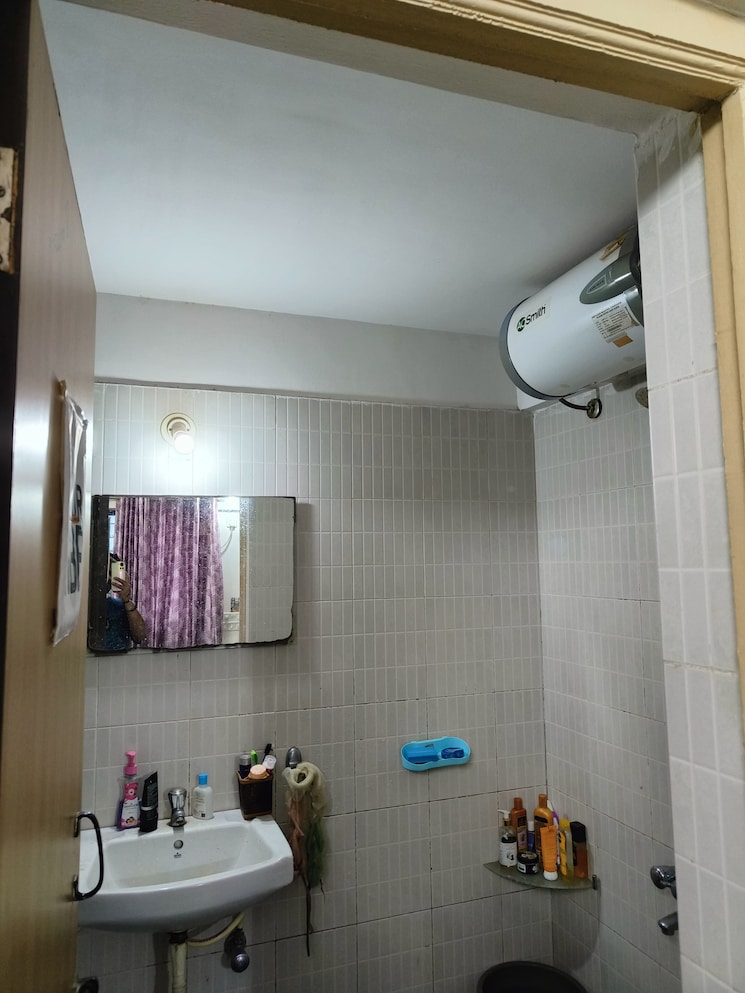 Bathroom, yash-shubham-heights 1 Bedroom 610 Sq.Ft. Apartment In Warje Pune 8965674