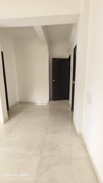 Room in 3 BHK Apartment at Pashan – for Rent