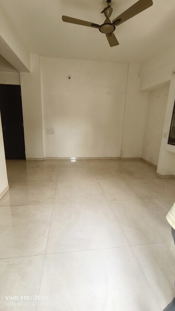 Room in 3 BHK Apartment at Pashan – for Rent