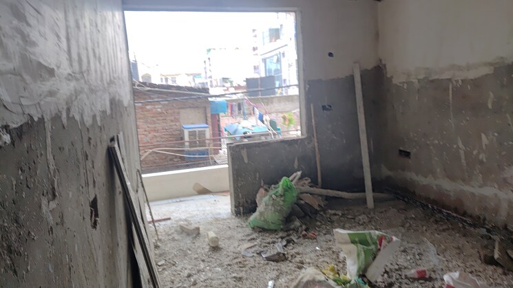 Balcony, dwarka mor 4 Bedroom 130 Sq.Yd. Builder Floor In Dwarka Mor Delhi 8965698