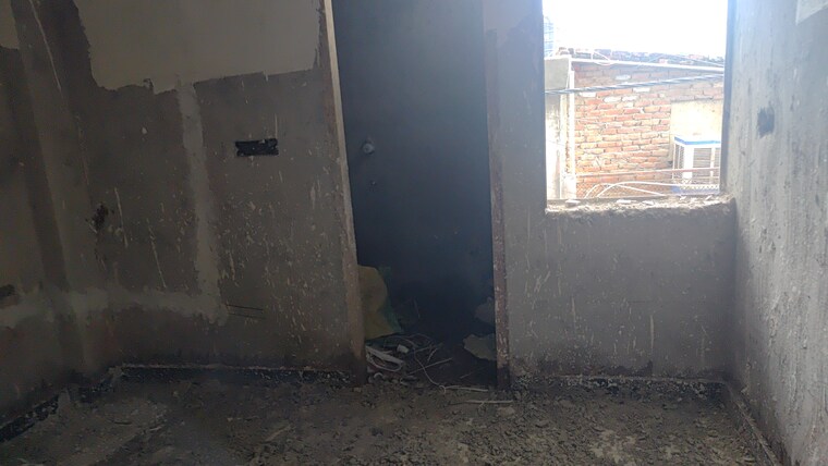 Other, dwarka mor 4 Bedroom 130 Sq.Yd. Builder Floor In Dwarka Mor Delhi 8965698