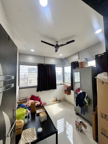 Room in 2 BHK Apartment at Madhuban Colony – for Rent
