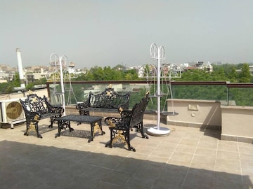Gym in 3 BHK Builder Floor at Veera Safdarjung Enclave, Safdarjung Enclave – for Rent