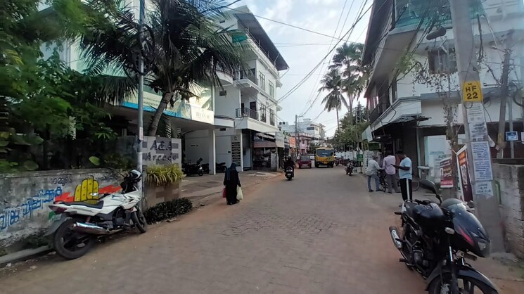  Parking, nettoor Commercial Warehouse 2200 Sq.Ft. In Nettoor Kochi 8965774