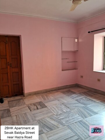 Room in 2 BHK Builder Floor at Hazra Road – for Rent