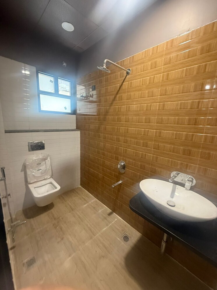Bathroom, gomti nagar 2 Bedroom 3200 Sq.Ft. Independent House In Gomti Nagar Lucknow 8965789