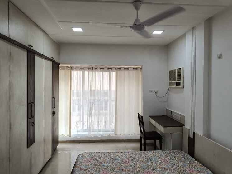 Bedroom, vile parle east 3 Bedroom 1100 Sq.Ft. Apartment In Vile Parle East Mumbai 8965804