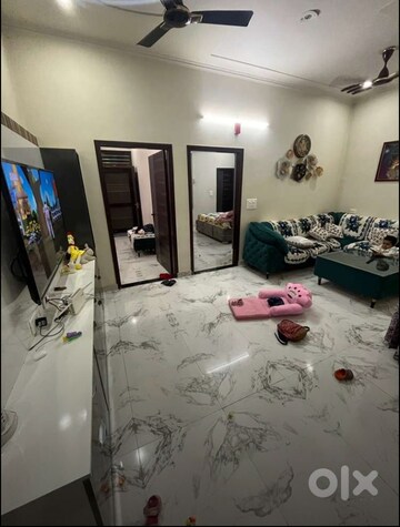 Team Area in 2 BHK Builder Floor at Aiims Apartments, Sector 21d – for Rent