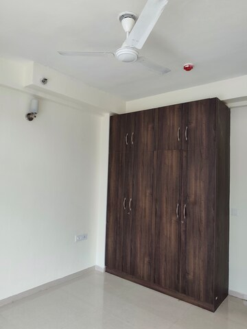 Furnished Amenities in 3 BHK Apartment at Rishita Manhattan, Gomti Nagar – for Rent