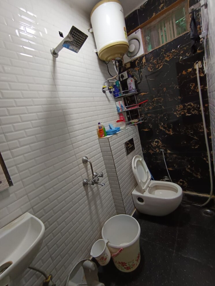 Bathroom, govindpuri 2 Bedroom 500 Sq.Ft. Builder Floor In Govindpuri Delhi 8965829