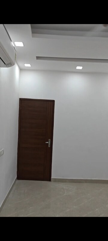 Furnished Amenities in 1 BHK Independent House at Lajpat Nagar 4 – for Rent
