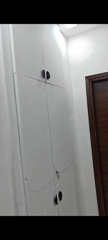 Furnished Amenities in 1 BHK Independent House at Lajpat Nagar 4 – for Rent