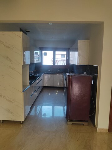 Kitchen in 2 BHK Builder Floor at Sector 37 – for Rent