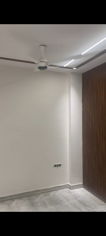 Room in 2 BHK Builder Floor at Lajpat Nagar 4 – for Rent