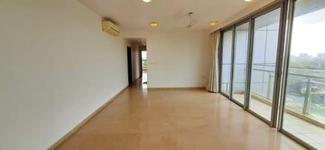 Room in 1 BHK Apartment at Conwood Astoria, Goregaon East – for Rent