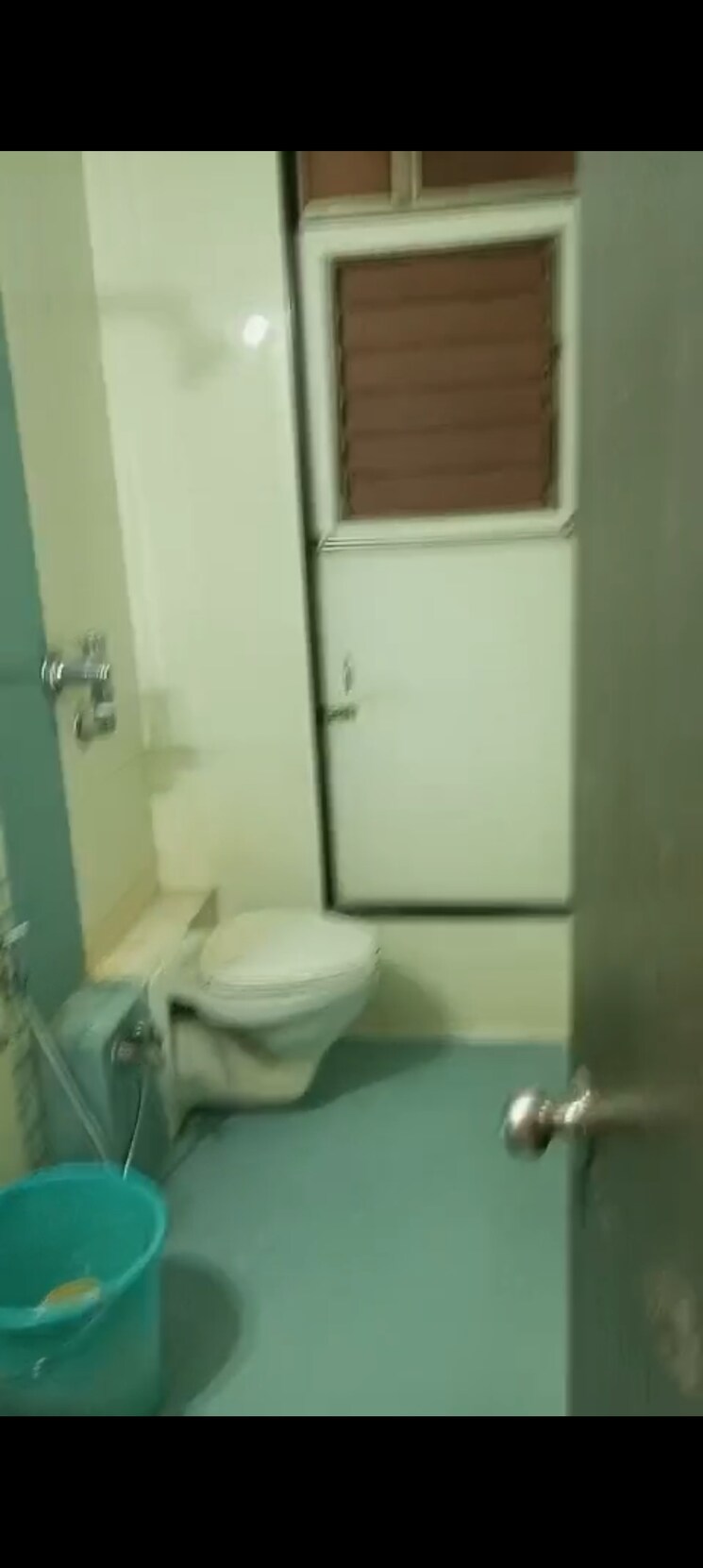 Bathroom, neelkanth-palms-phase-2 2.5 Bedroom 880 Sq.Ft. Apartment In Thane West Thane 8965859