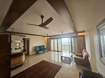 Team Area in 4 BHK Apartment at Raheja Acropolis, Deonar – for Sale