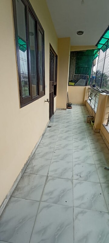 Balcony in 3 BHK Builder Floor at Sector 37 – for Rent