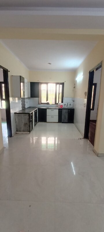 Kitchen in 3 BHK Builder Floor at Sector 37 – for Rent